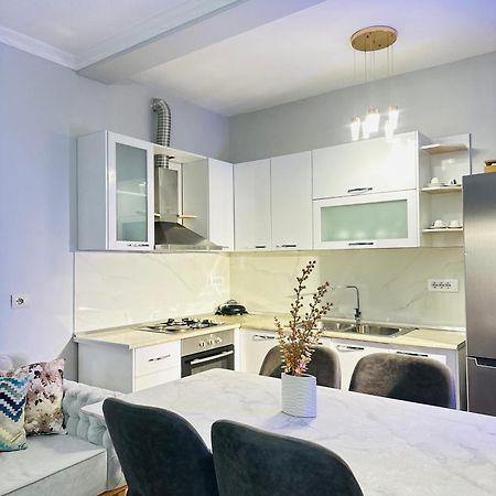 טיראנה Bllok: Central Cozy Stay, 24/7 Self Check-In מראה חיצוני תמונה